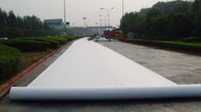 土工布防止路面裂缝的作用机理