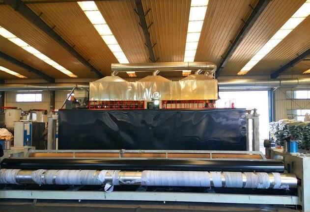 聚乙烯土工膜和聚氯乙烯土工膜哪个质量比较稳定?