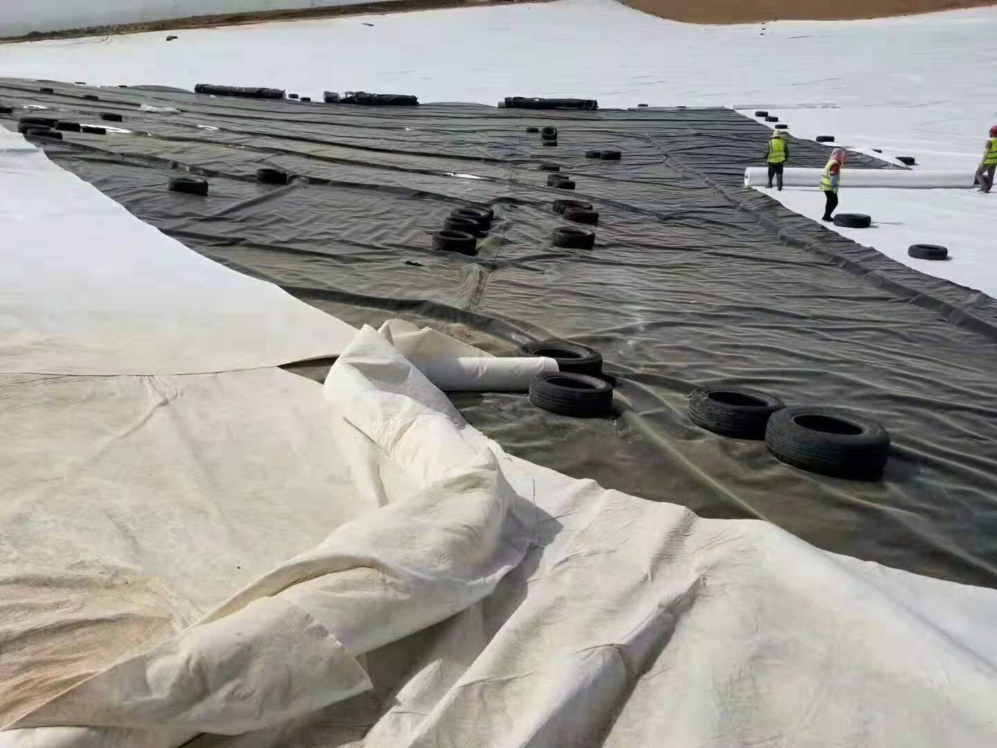 bat365正版唯一官网 拦泥围护桩施打和土工复 合材料的铺设形式